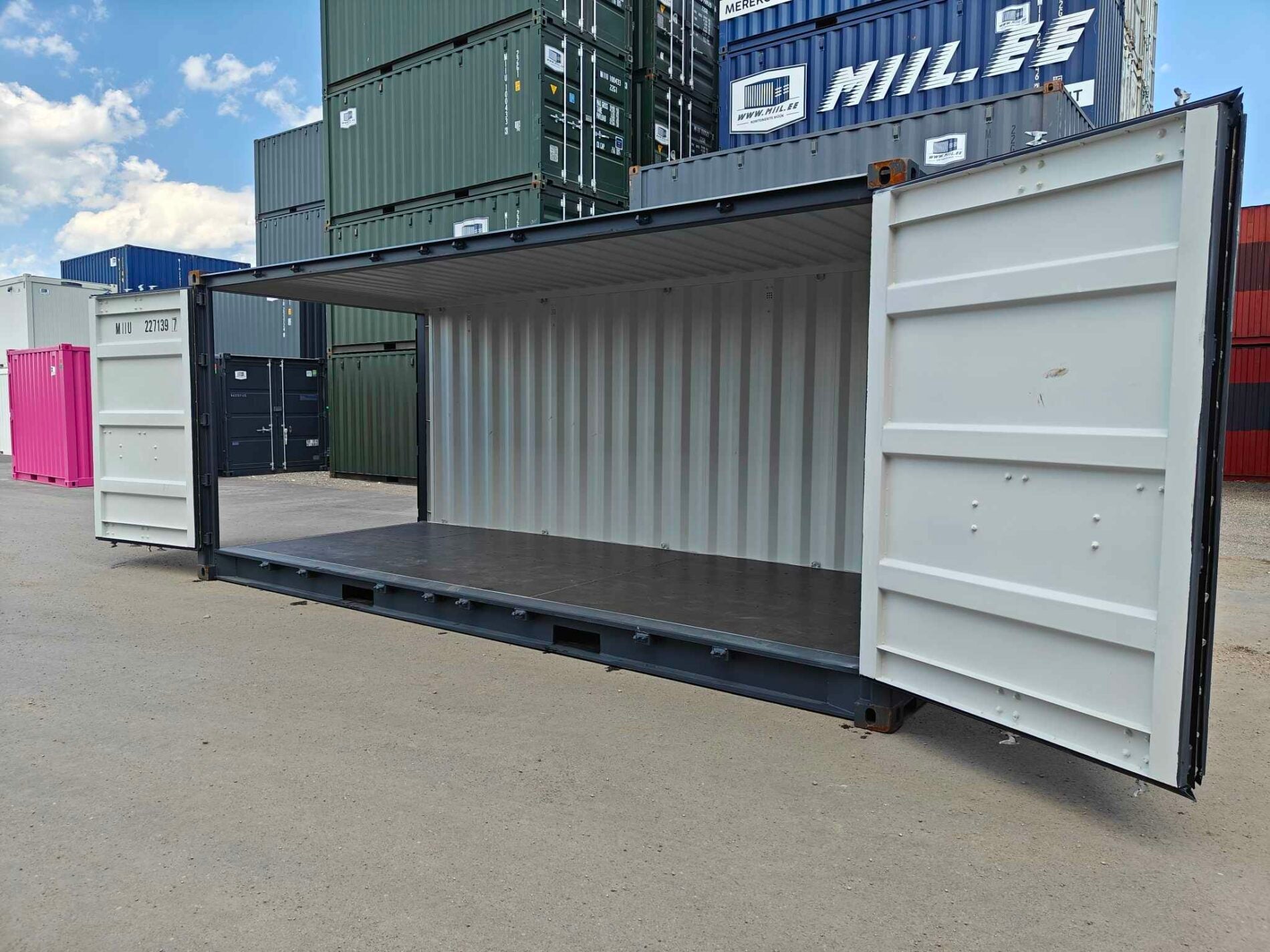 Contenedor Usado de 20 pies con Apertura Lateral gris