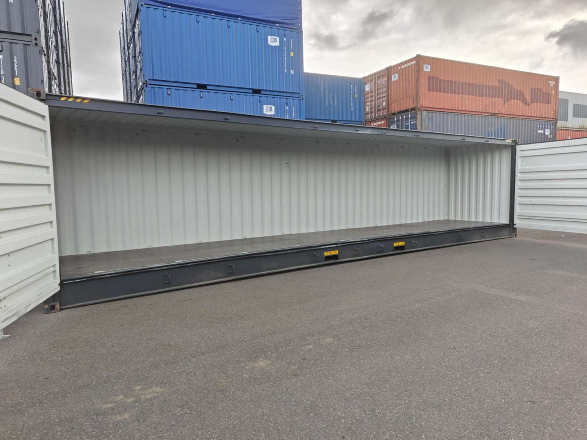 Contenedor High Cube de 40 pies con Apertura Lateral