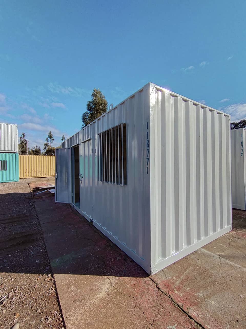 Contenedor Modular Revestido – Acero Galvanizado y Aislamiento de Poliuretano