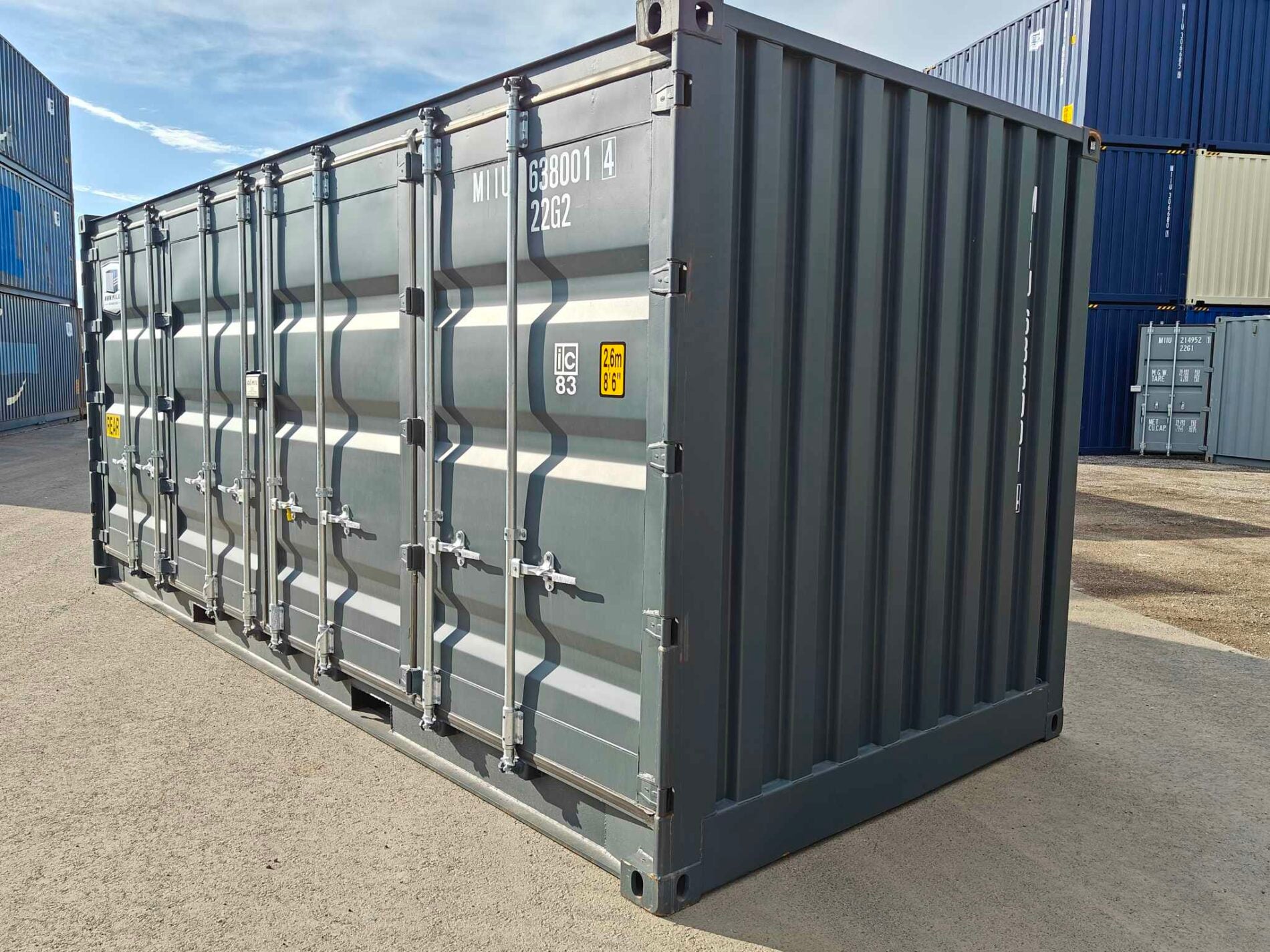 Contenedor Usado de 20 pies con Apertura Lateral gris